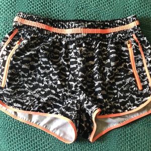 Fabletics fun patterned shorts